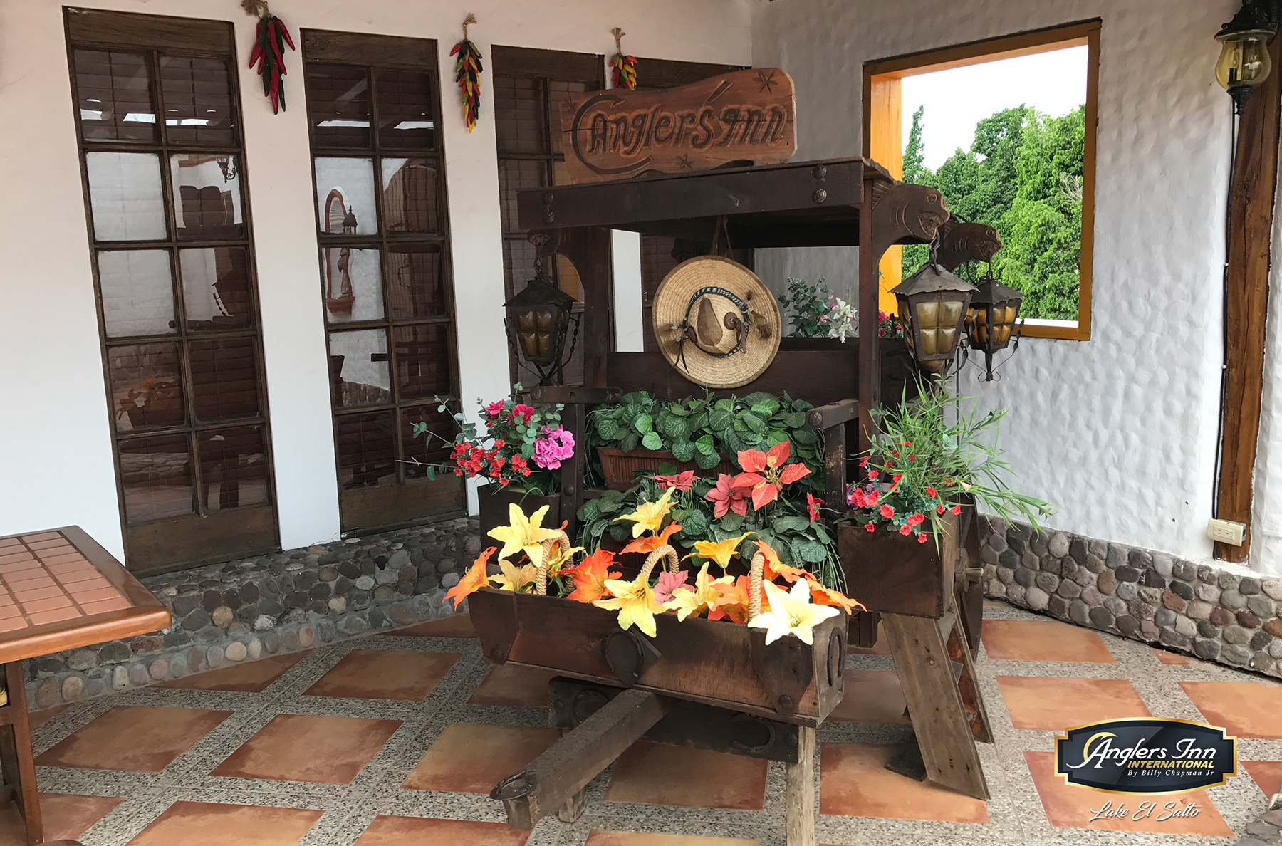 Lake El Salto Anglers Inn